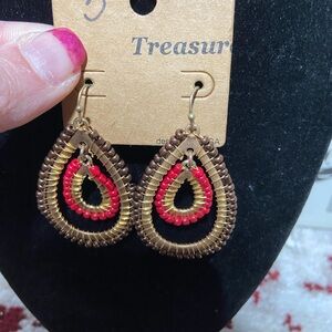 NWT Gold Tone and Seed Bead Teardrop Shaped Pierced Earrings
